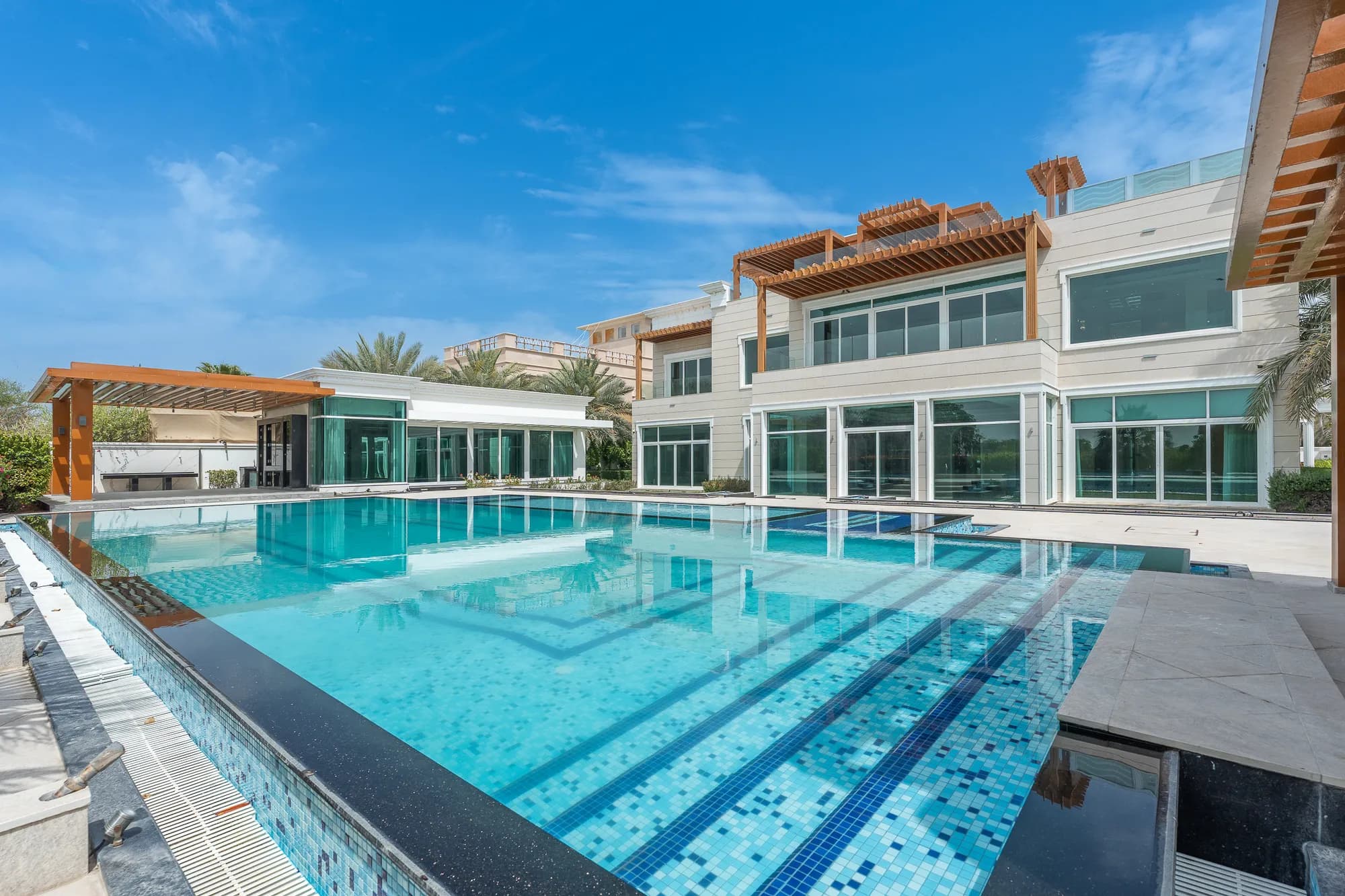 6-Bed Villa, Emirates Hills, фото 2