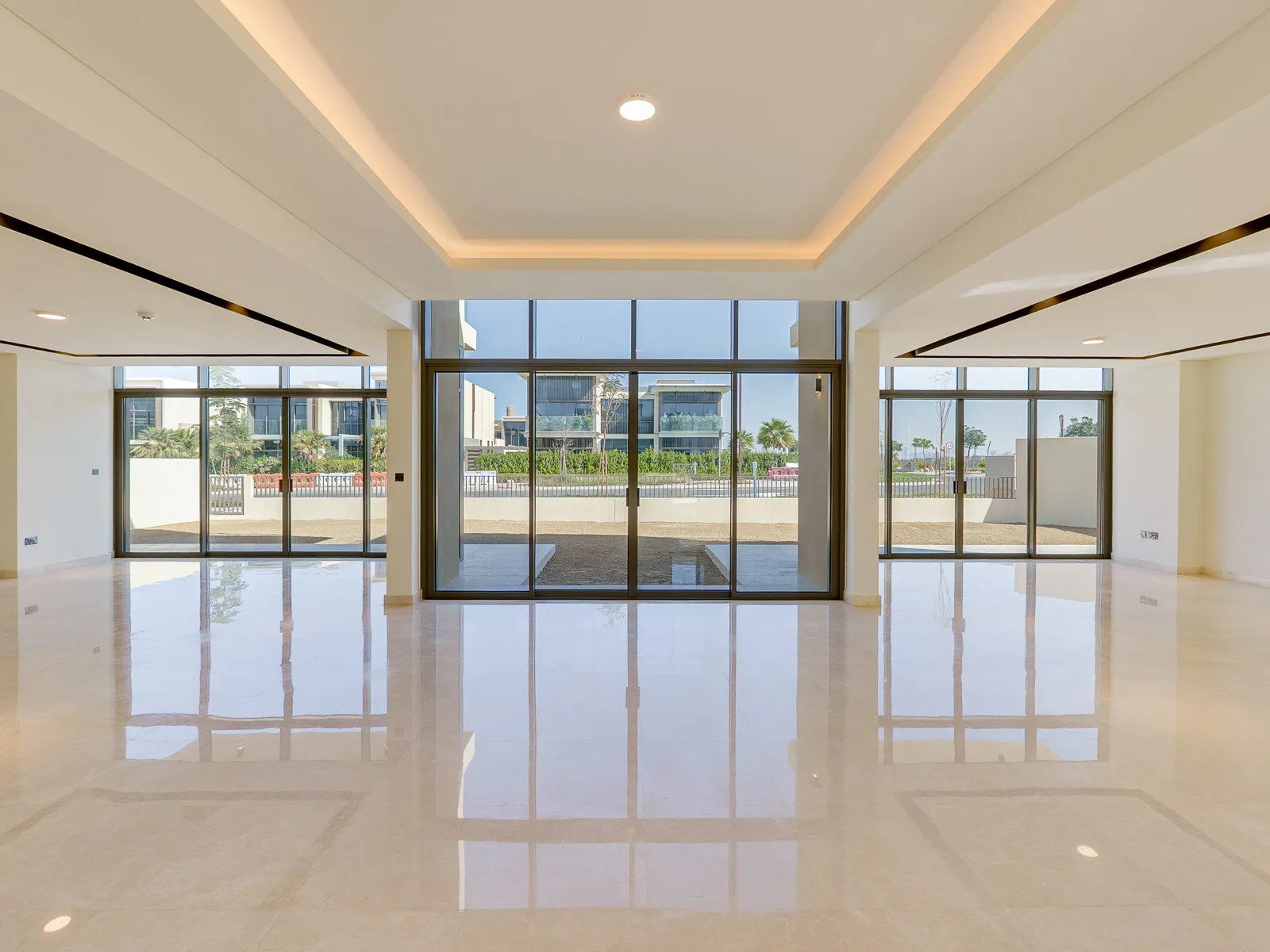 5-Bed Villa, Golf Place